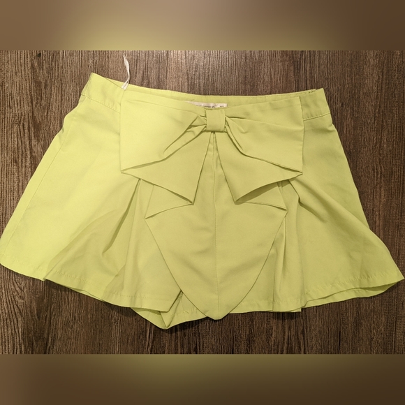 Neon Yellow-Green Now Shorts Women Size UK 10 (US6) Emma In the World - Picture 1 of 4
